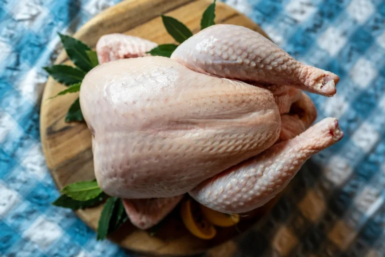cornish-pasture-raised-whole-chicken-packed-with-giblets-1